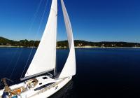 bateau à voile voilier ciel bleu Croatie baie